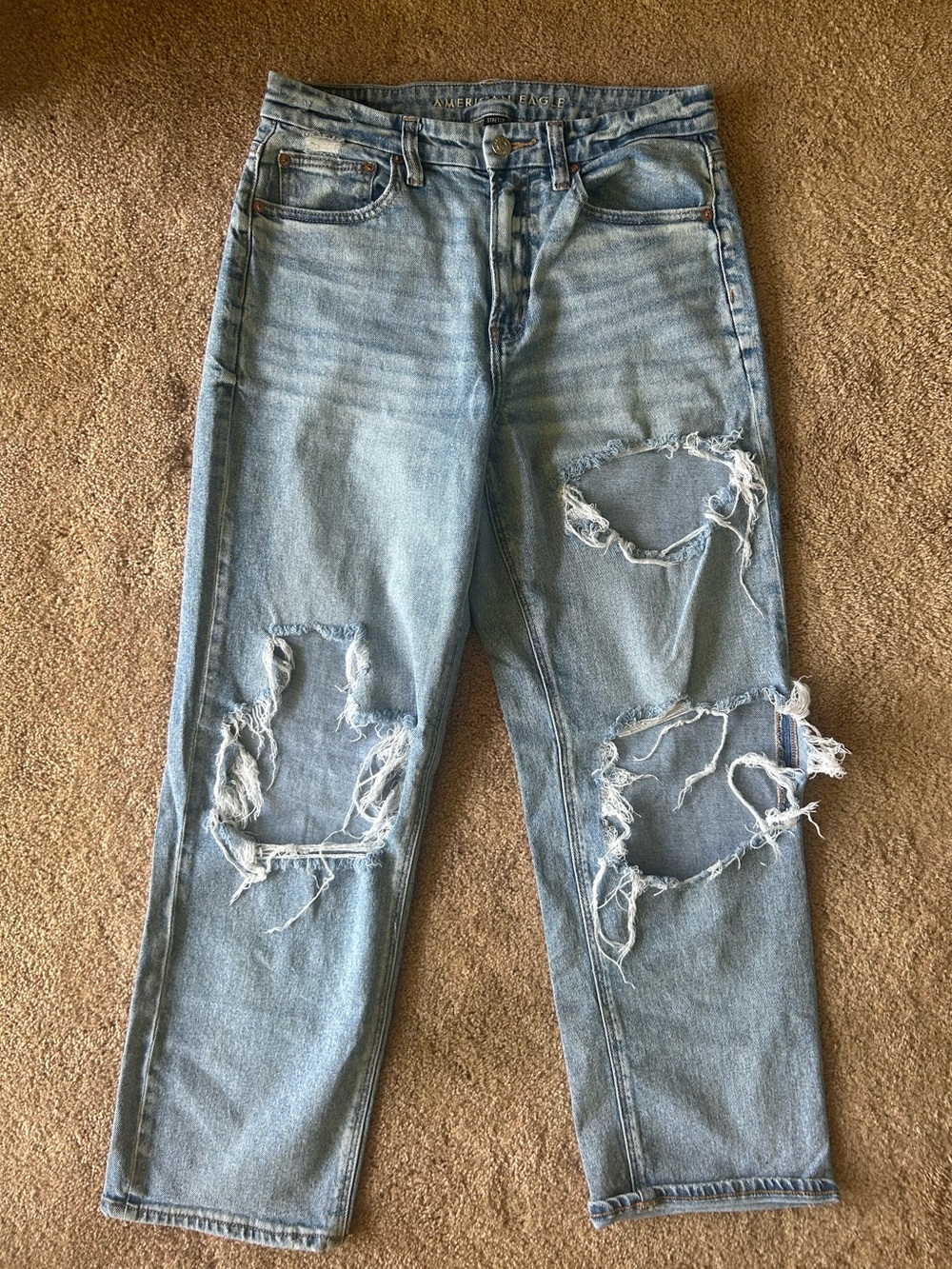 American eagle, Distressed Light Wash Ripped stretch Jeans